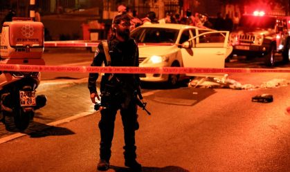 Ao menos três pessoas morreram em ataque na cidade israelense de Elad