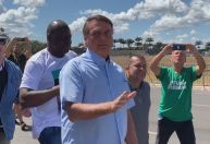 Em ato em Brasília, Bolsonaro cita defesa da “Constituição, democracia e liberdade”