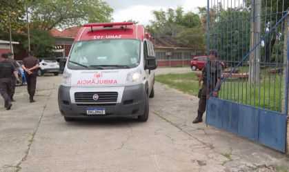 Três alunos são esfaqueados em escola municipal do Rio