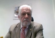 “Falta um ministro da Fazenda”, diz Jaques Wagner sobre articulação da PEC