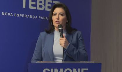 Simone Tebet acena para PSDB e diz que pretende "romper polarização com diálogo"