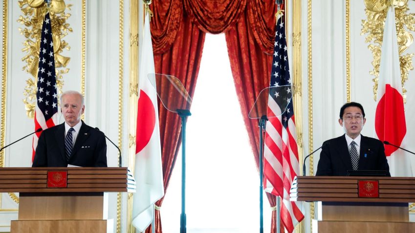 Presidente dos Estados Unidos, Joe Biden, e o primeiro-ministro do Japão, Fumio Kishida / Reuters
