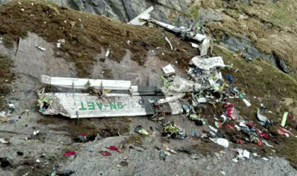 Autoridades recuperam corpos de 20 vítimas de queda de avião no Nepal