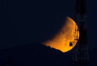 Último eclipse lunar do ano ocorre neste sábado; saiba como acompanhar