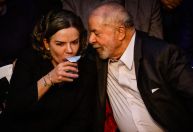 Lula avalia ministério para Gleisi no Planalto