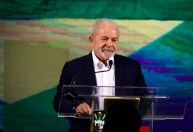 Defender estatais é defender nossa soberania, diz Lula ao oficializar pré-candidatura