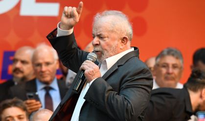 O ex-presidente Luiz Inácio Lula da Silva recebe o apoio do Solidariedade para a sua candidatura a Presidência da Republica, no Palácio do Trabalhador em São Paulo (SP) - 03/05/2022 - Foto: ANDRÉ RIBEIRO/FUTURA PRESS/ESTADÃO CONTEÚDO