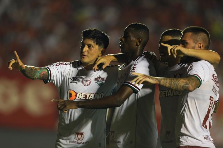 Jogadores do Fluminense comemoram gol contra o Vila Nova / CARLOS COSTA/FUTURA PRESS/FUTURA PRESS/ESTADÃO CONTEÚDO