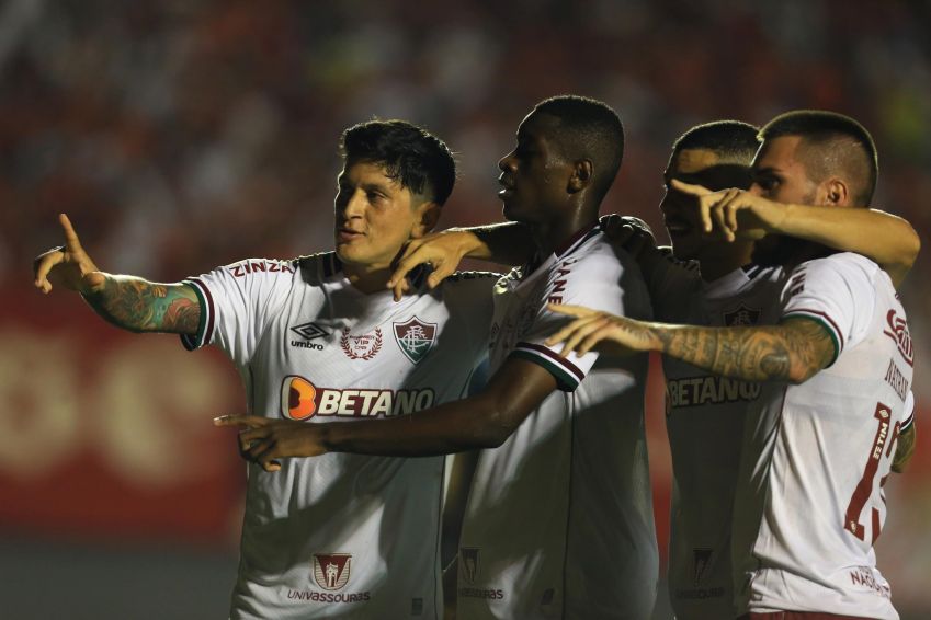 Jogadores do Fluminense comemoram gol contra o Vila Nova / CARLOS COSTA/FUTURA PRESS/FUTURA PRESS/ESTADÃO CONTEÚDO