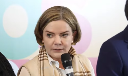 Campanha de Lula quer reunião com TSE, afirma Gleisi Hoffmann