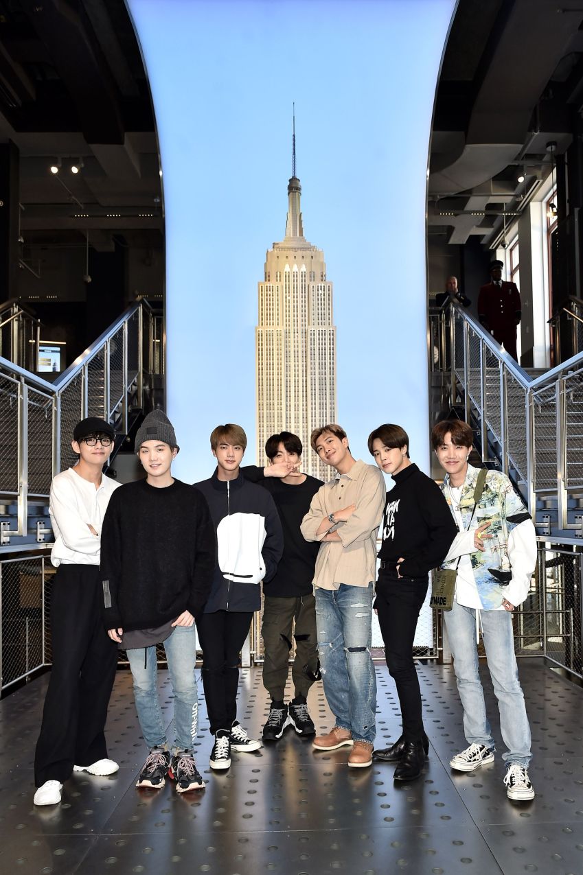 Grupo de K-pop BTS também usou IA para ajustar a pronúncia e o tom de seus cantores antes de lançar uma de suas músicas em seis idiomas /Steven Ferdman/Getty Images for ESB