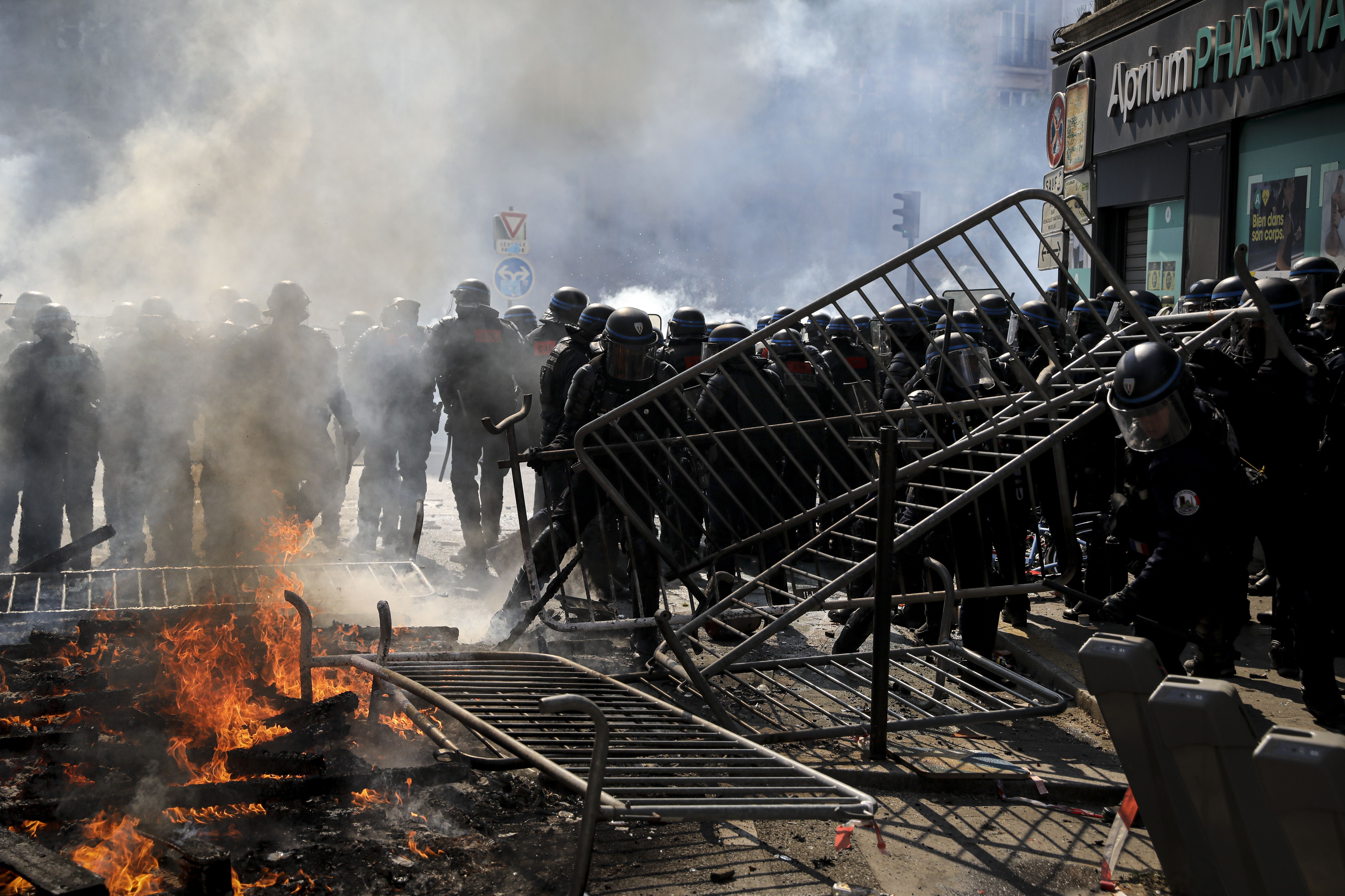 Protesto Dia do Trabalho em Paris