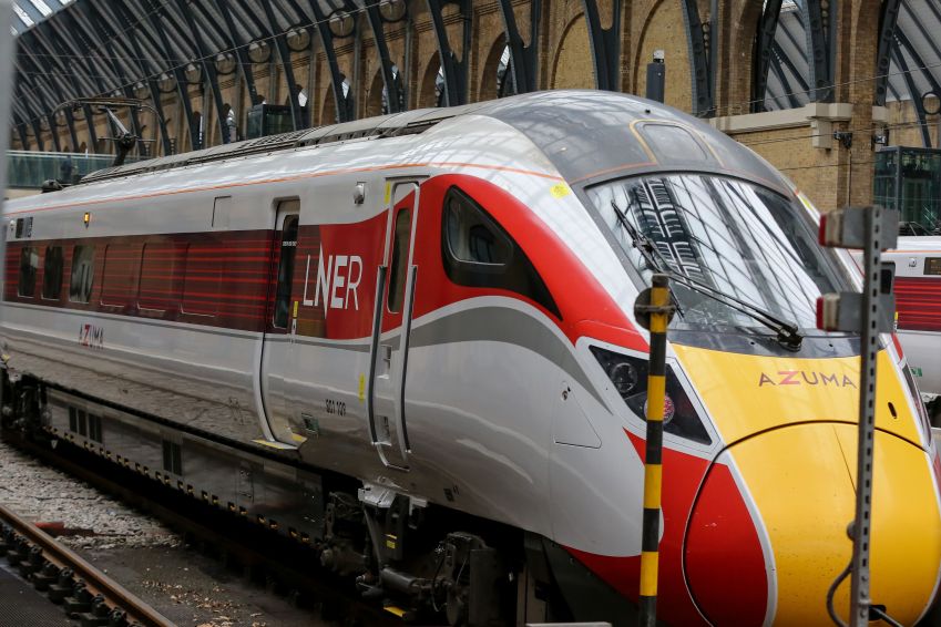 Trem parado em estação em Londres, na Inglaterra / Dinendra Haria/SOPA Images/LightRocket via Getty Images