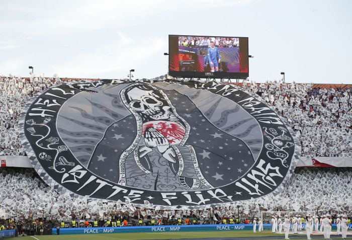 Torcida do Eintracht Frankfurt durante a final da Liga Europa / Anadolu Agency via Getty Images