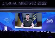 Zelensky pede sanções “máximas” contra a Rússia em discurso em Davos