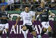 Vasco avalia nome de Du Queiroz para repor lesões de Jair e Paulinho