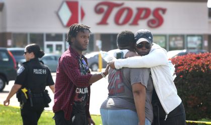 Suspeito de tiroteio nos EUA fez declarações perturbadoras sobre motivação, diz oficial