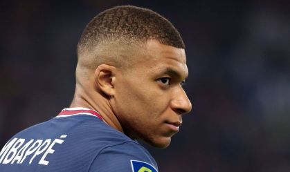 Mbappé diz que disputa de direitos de imagem com federação é "movimento coletivo"