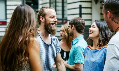 55% dos millennials do Brasil se sentem financeiramente seguros, aponta pesquisa