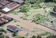Previsão é que chuvas no Nordeste continuem até segunda, diz meteorologista