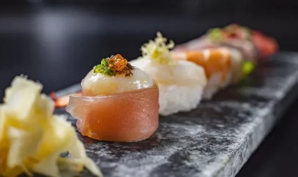 "Terrorismo do sushi" causa prejuízo aos restaurantes tradicionais no Japão