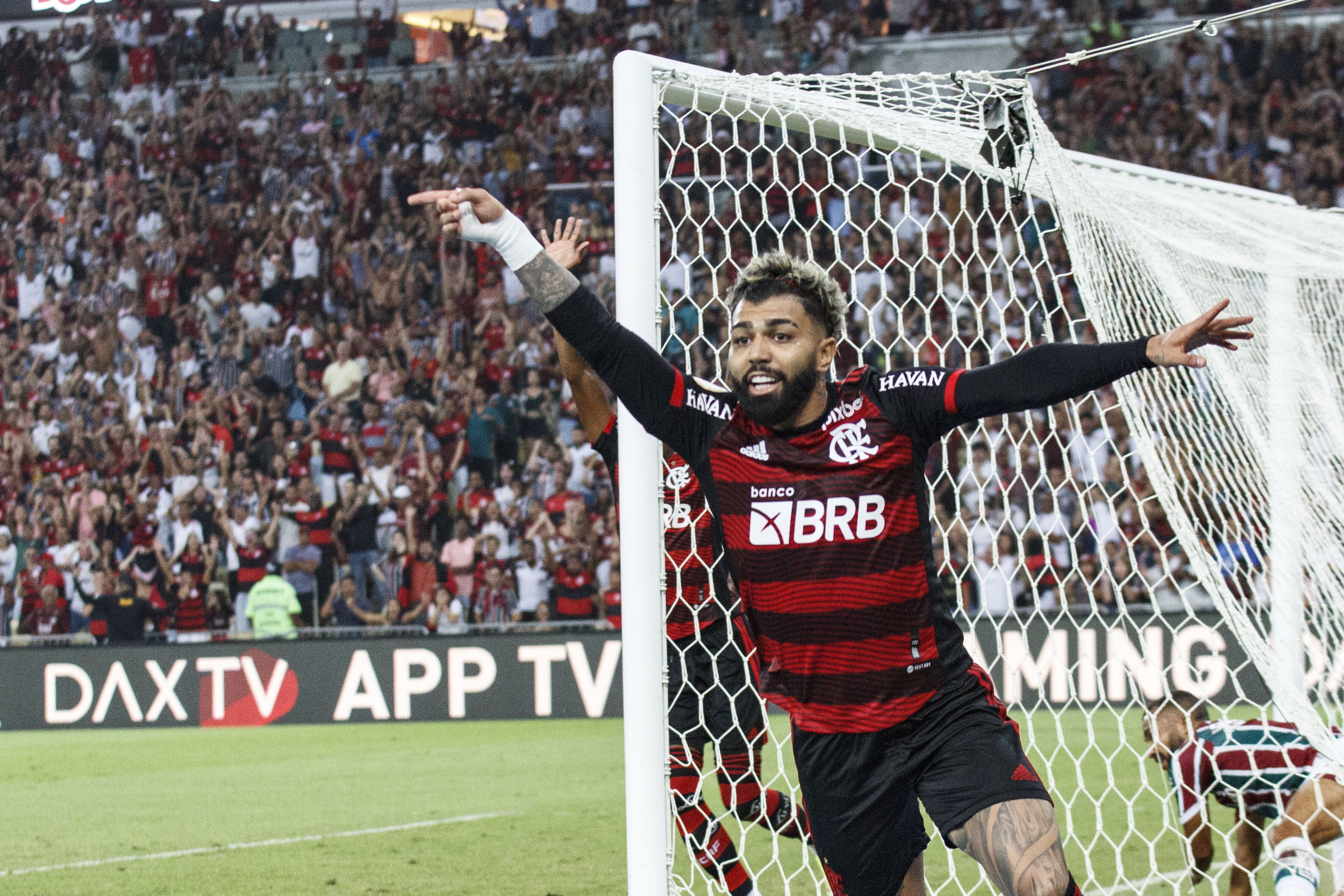Gabigol, do Flamengo, comemora seu gol durante partida contra o Fluminense válida pela 8ª rodada do Campeonato Brasileiro Série A, em 29 de maio.