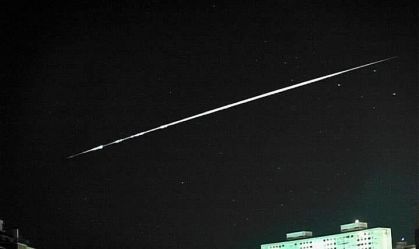 Meteoro é avistado durante quase 10 segundos no céu de Porto Alegre