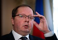 Alegações de crimes de guerra são “fabricação”, diz embaixador russo no Reino Unido