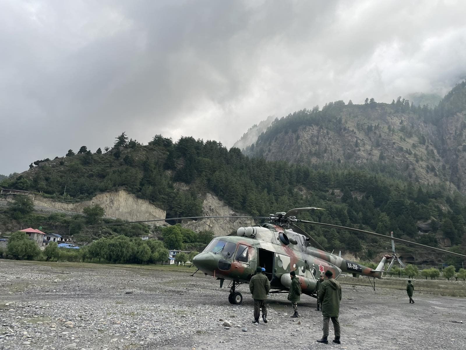 queda avião nepal