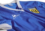 Camisa ‘Mão de Deus’ de Diego Maradona é leiloada por US$ 9,3 milhões