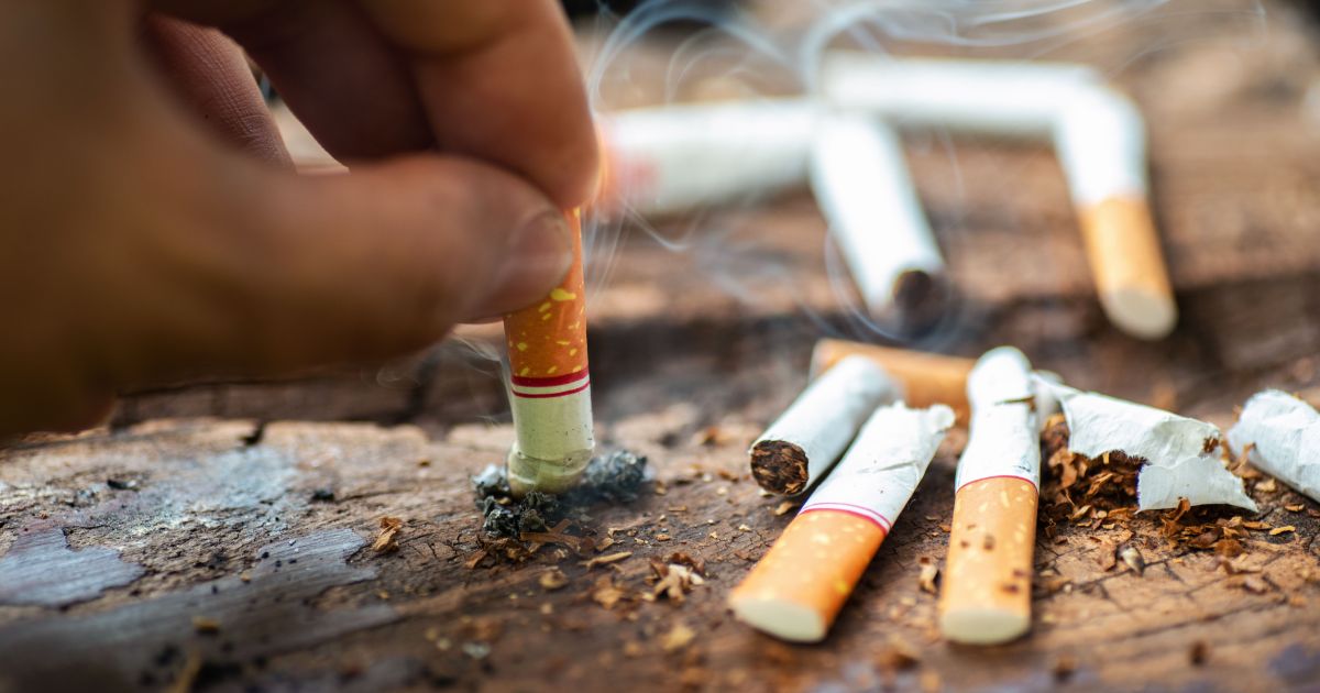 Ranking: Brasil é o 4º país com praias mais sujas por bitucas de cigarros