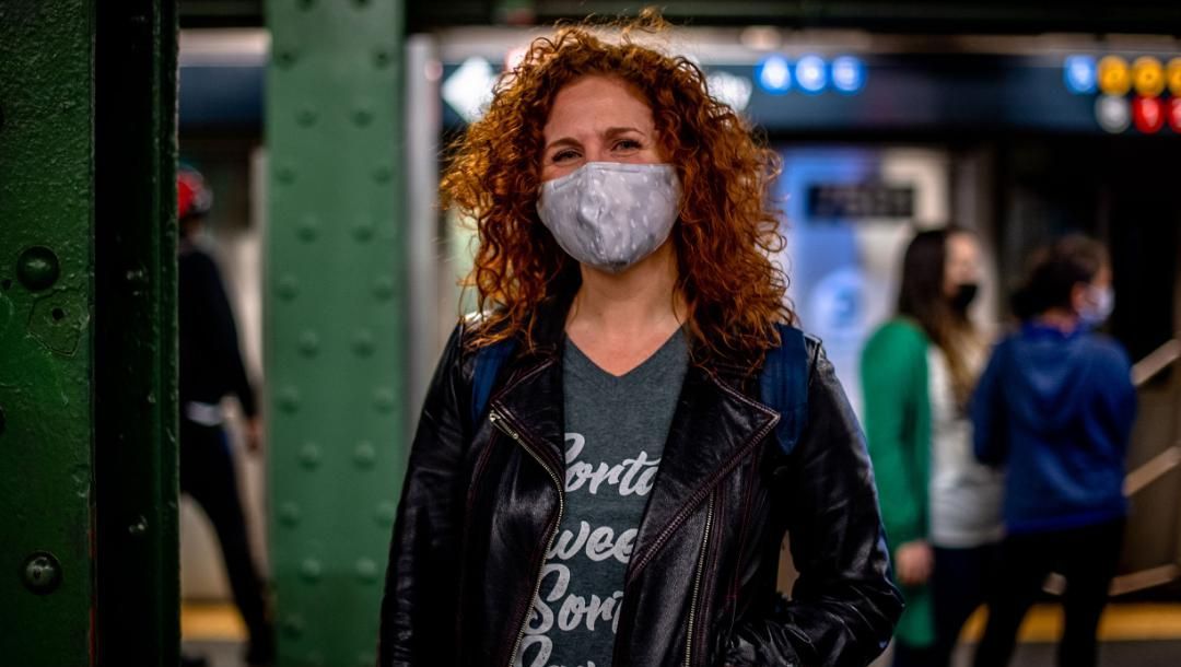 Dana Aber em uma plataforma de metrô da Times Square-42 Street / Foto: Hilary Swift/CNN
