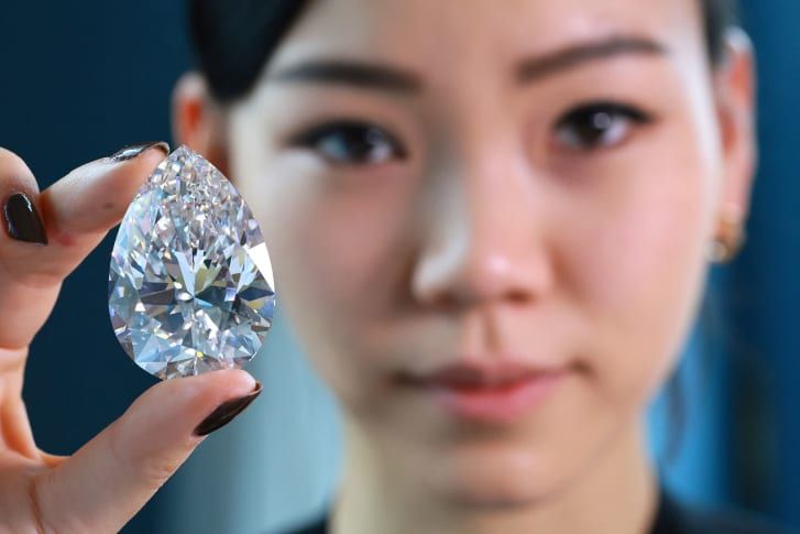 Diamante de 228,31 quilates pode arrecadar US$ 30 milhões / Denis Balibouse/Reuters