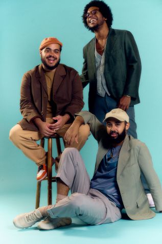 Trio brasileiro de MPB formado em 2018, Gilsons é composto por José Gil, Francisco Gil e João Gil, respectivamente filho e netos de Gilberto Gil / Marina Zabenzi / Reprodução