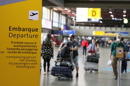 Passageiros no terminal 2 do Aeroporto Internacional de Guarulhos