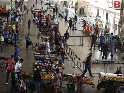 Comércio popular na Rodoviária do Plano Piloto