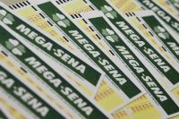 Mega-Sena 2887: prêmio acumula e pode pagar R$ 46 milhões na terça (15)