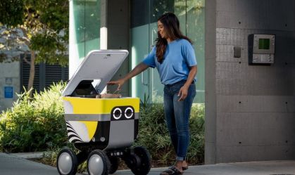 Uber lança entrega de comida com veículos autônomos e robôs nos Estados Unidos