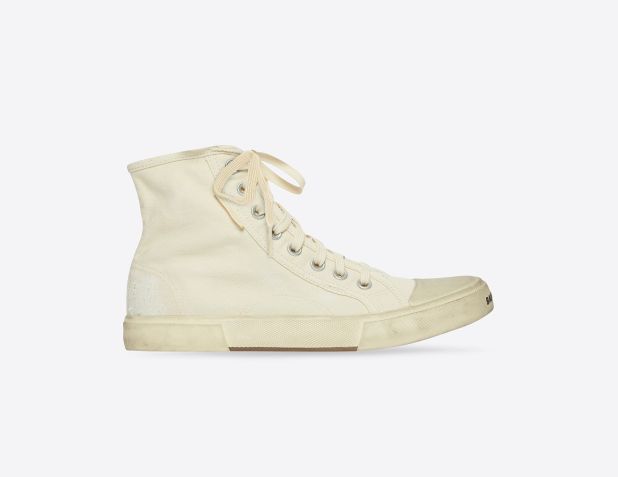 A coleção de tênis da Balenciaga também tem modelo "normais" /Courtesy of Balenciaga