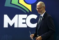 Ministro da Educação nega cortes no orçamento de universidades