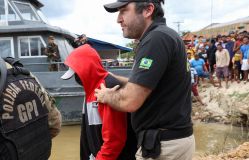 Testemunha levada pela PF até local de suposto desaparecimento de jornalista e indigenista no Amazonas