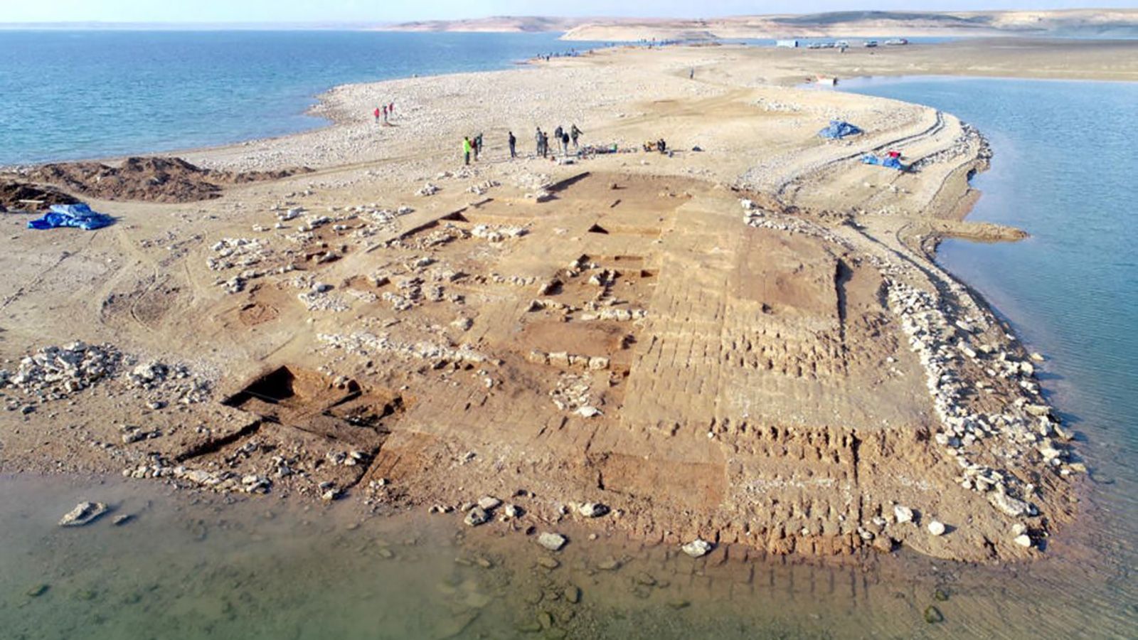 220617145013-01-ancient-iraq-city-unearthed-drought