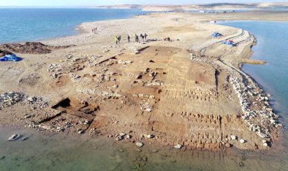 Arqueólogos descobrem cidade submersa de 3.400 anos no Iraque após seca extrema
