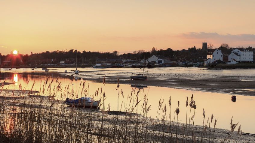Rio Deben é visto durante a maré baixa em Sutton Hoo. / ©National Trust Images/Justin M