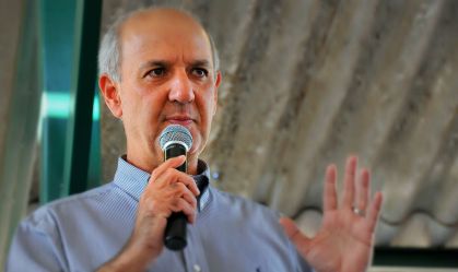 Ministro do STJ revoga decisão que restabeleceu direitos políticos de Arruda