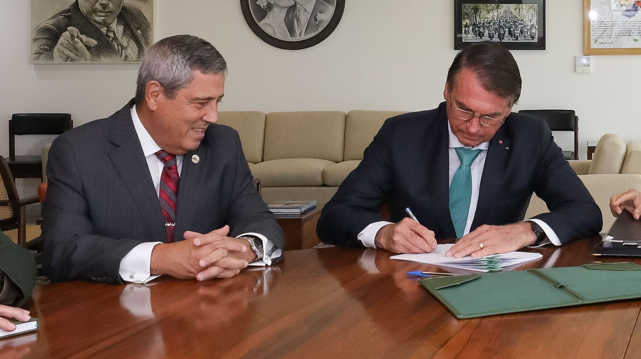 Jair Bolsonaro durante audiência com Braga Netto -  22/11/2021