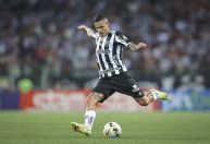 Recuperado de lesão, Arana só depende de Coudet para retornar ao time