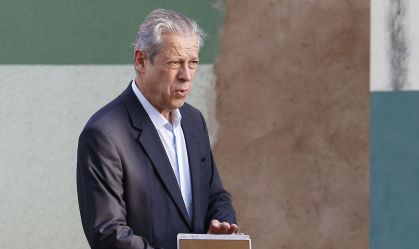 STJ exclui crime de lavagem e pena de Dirceu cai de 8 para 4 anos