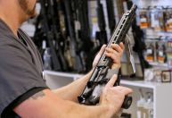 Tribunal dos EUA permite que Califórnia proíba armas em locais públicos