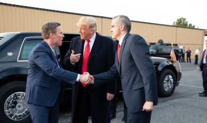 Ex-gerente de campanha de Trump testemunhará perante comitê nesta segunda (13)